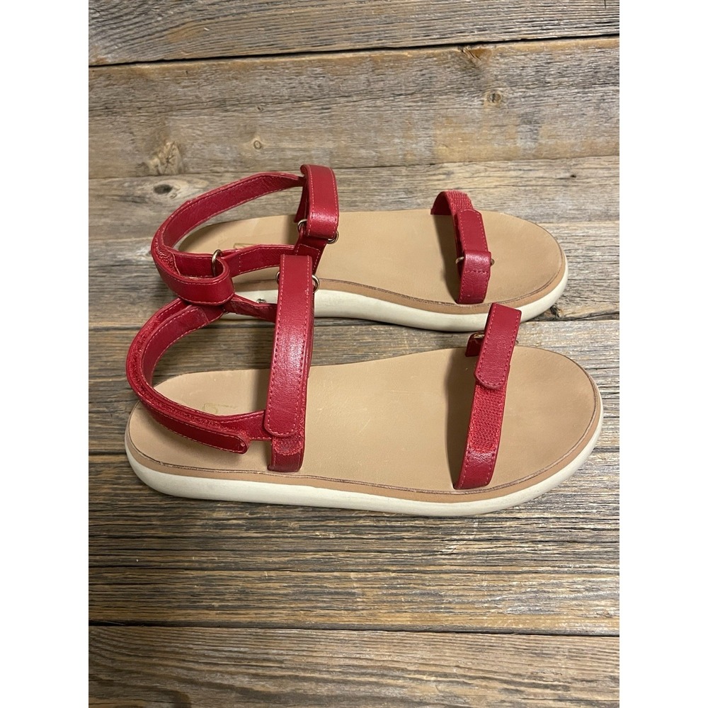 Beek Tyto Sporty Sandals Red Strappy Women's Size 5 Comfort Walking Elegant